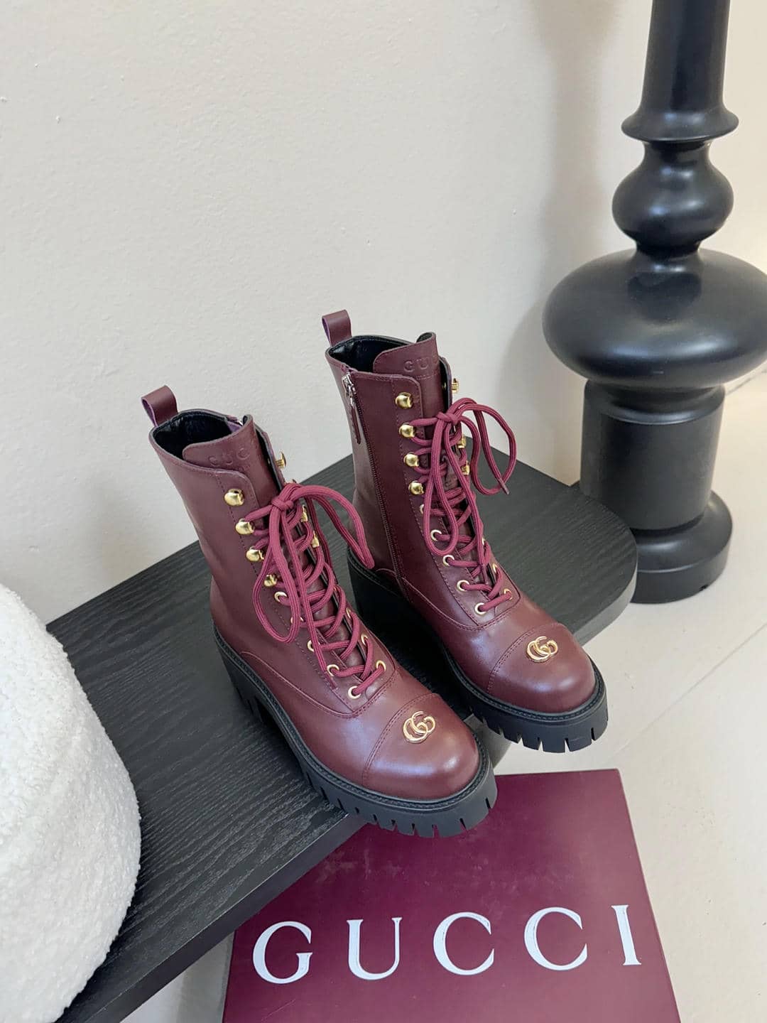 0011 Boots